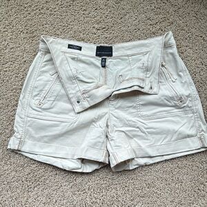 White House Black Market 4 1/2” Short size 10